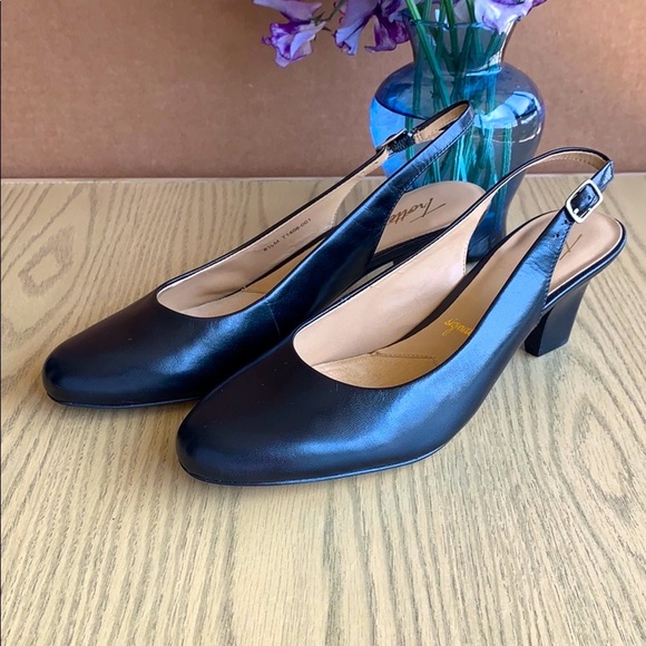Trotters Shoes - Trotters black Signature slingback pumps - 8.5M